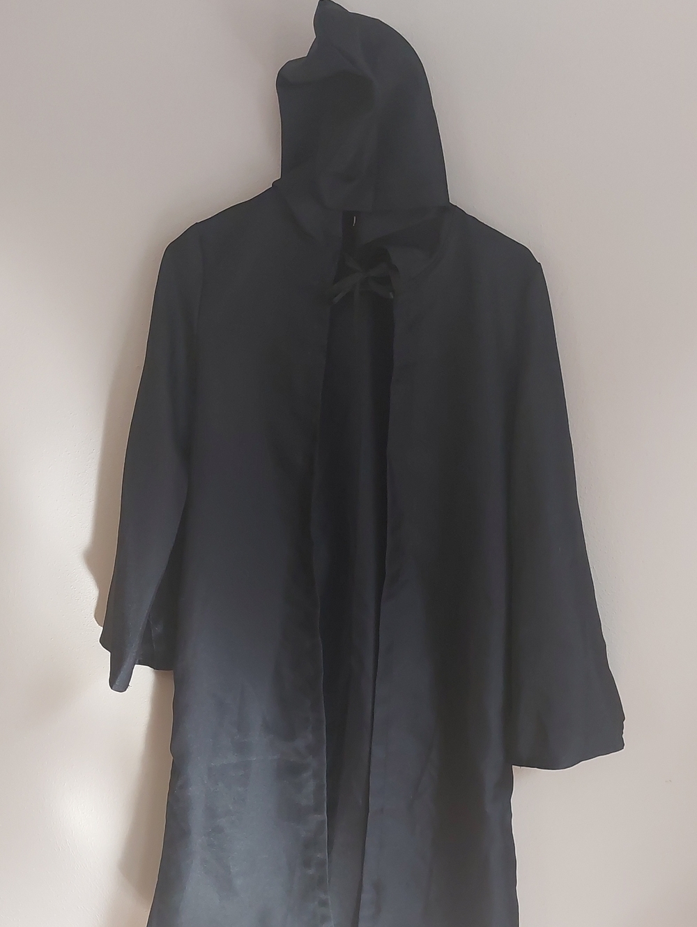 Children's Black Hooded Cape Size 150 Like New